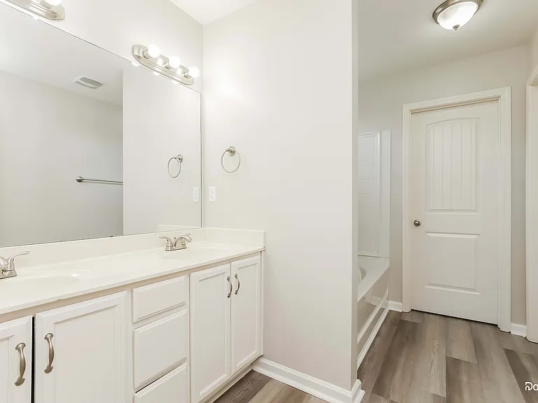 5001 Luker Ln — Photo 13