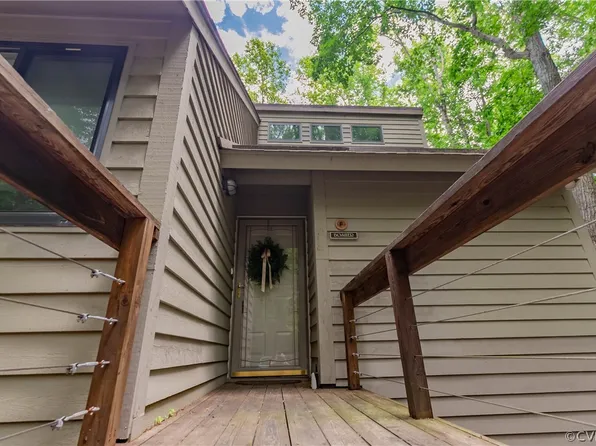 50 Villa Ridge Dr #F, Hartfield, VA 23071