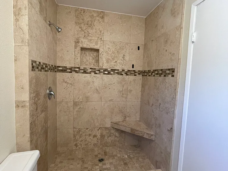 143 N Drexel Ave #1 — Photo 13