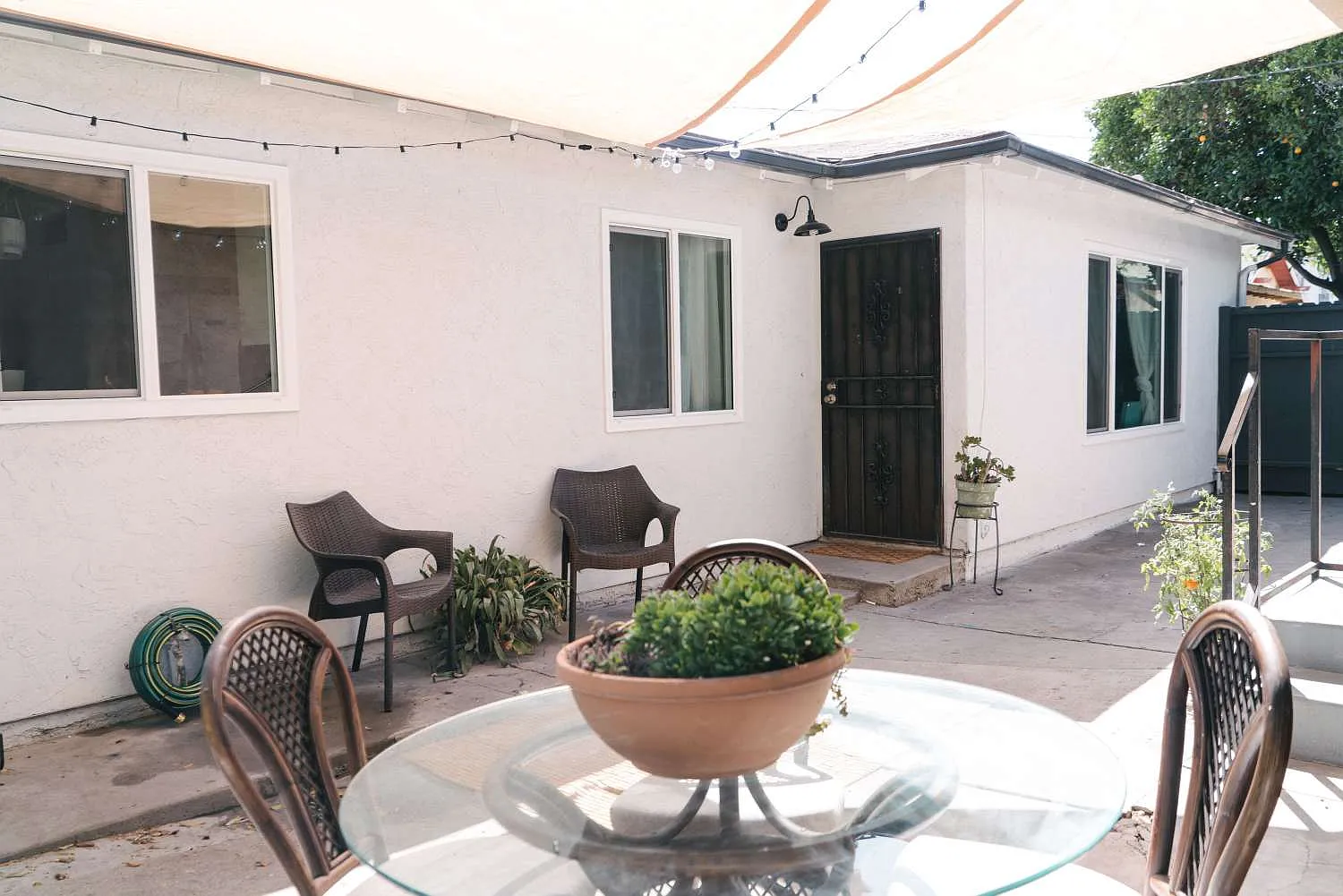 4 bed, 1350 sqft, $3,895 — Photo 1