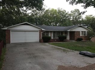 508 W Briarwood Ln, Columbia, MO 65203