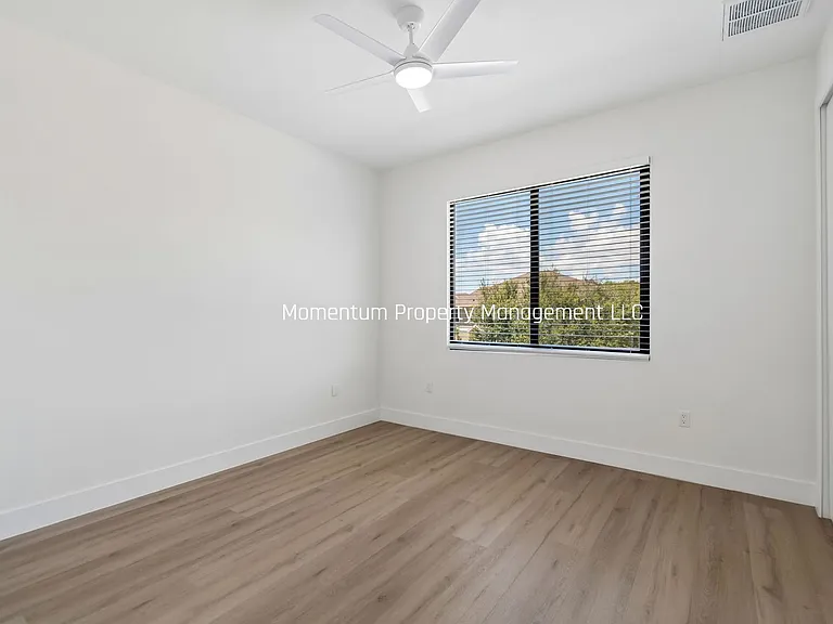 6401 S Richard Ave — Photo 24