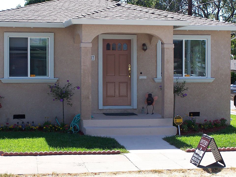 2 Bedroom Dollhouse!