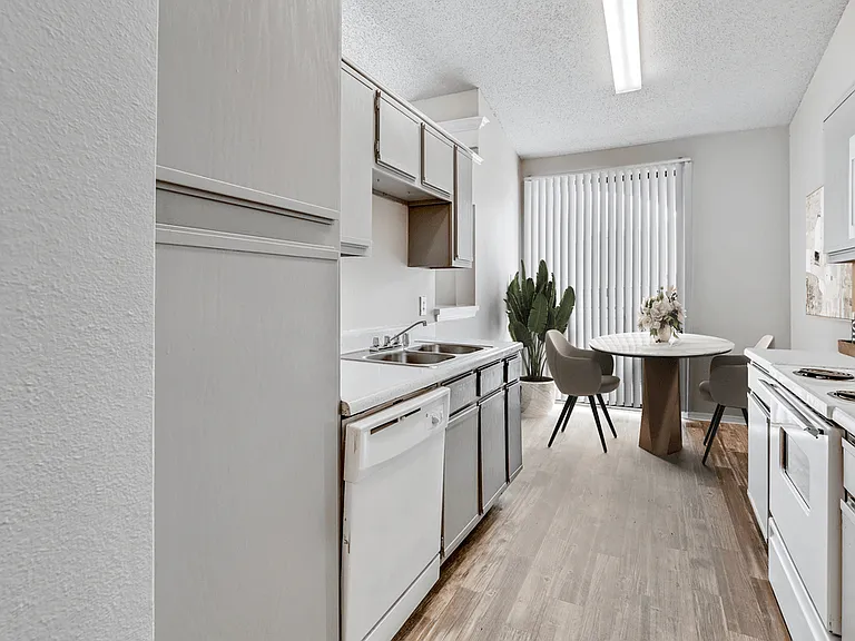 The Gio Apartments — Photo 5