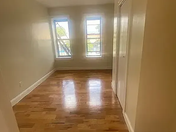 126 Boerum Street image 1 of 7