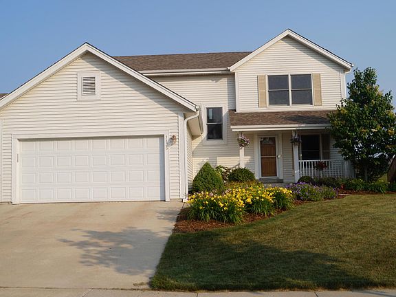 2nd image of 1123 Dresser Ave