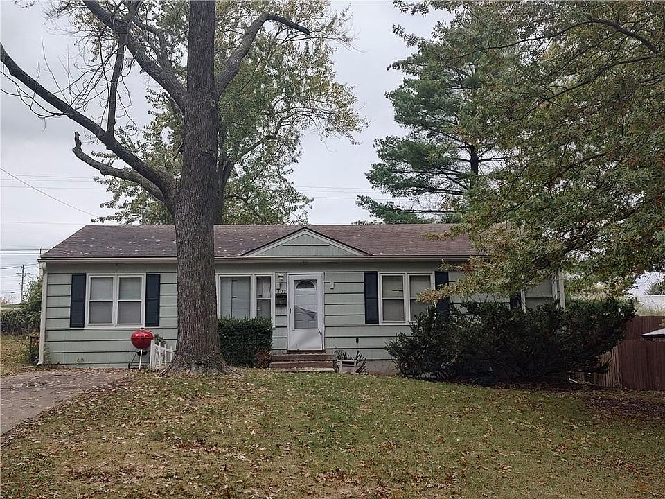 1st image of 302 N Peck Dr