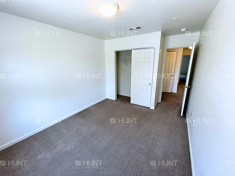 2046-1 Sycamore Ct — Photo 9