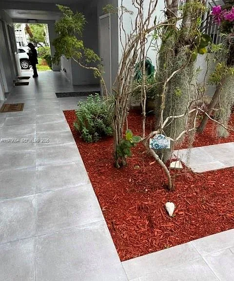 2430 NE 135th St #102 — Photo 33