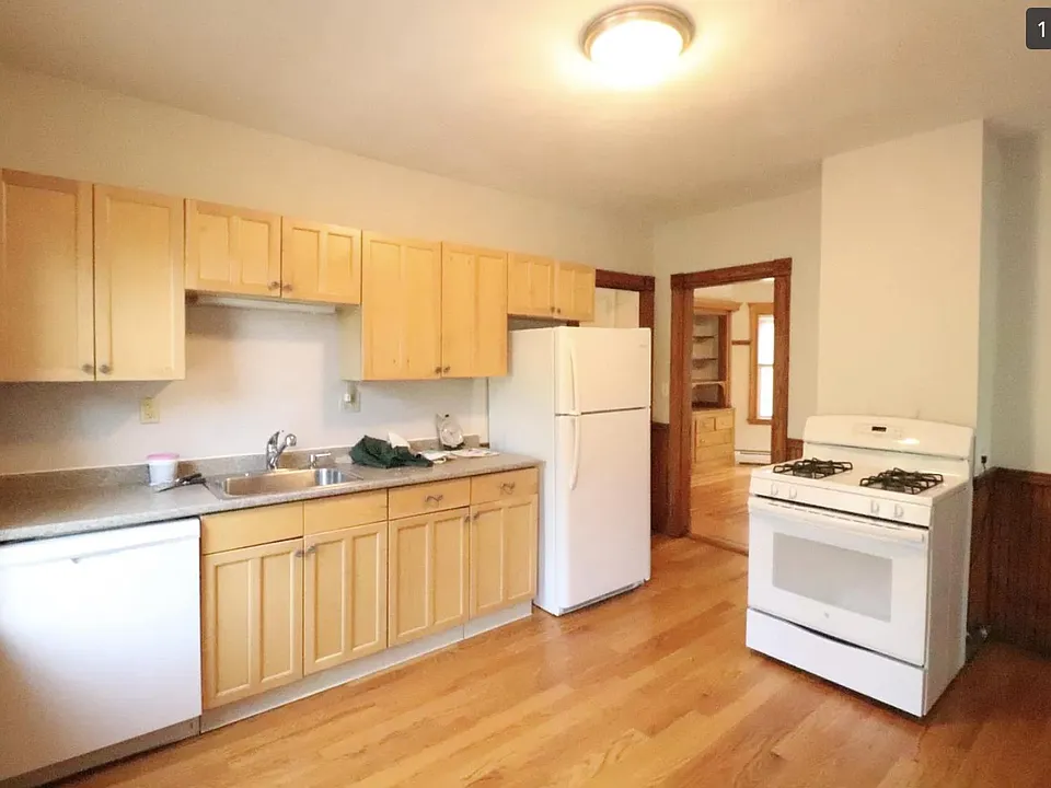 12 Chatham St #3
