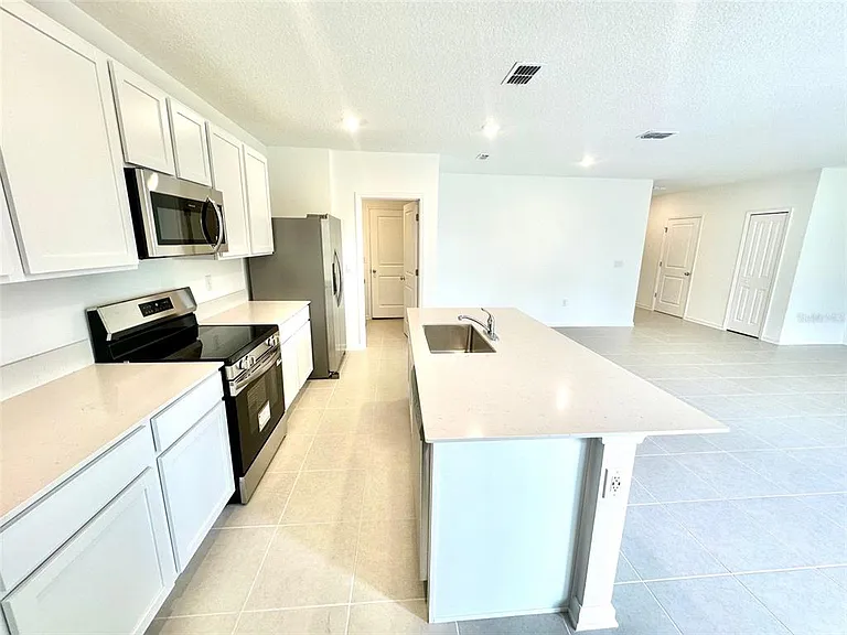 1231 Belle Isle Ln — Photo 5