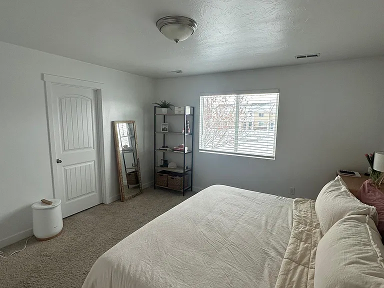 82 E Legacy Pkwy S — Photo 12
