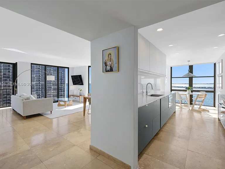 1915 Brickell Ave #1407 — Photo 47