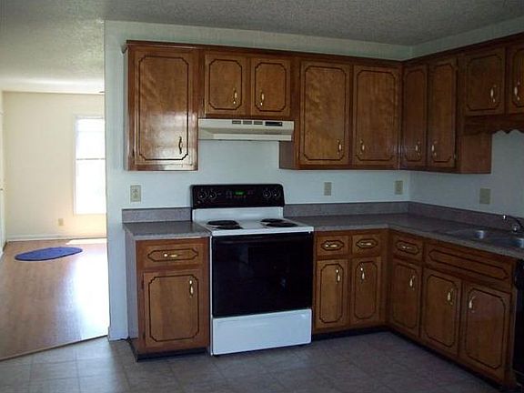 3rd image of 1080 Princeton Ct