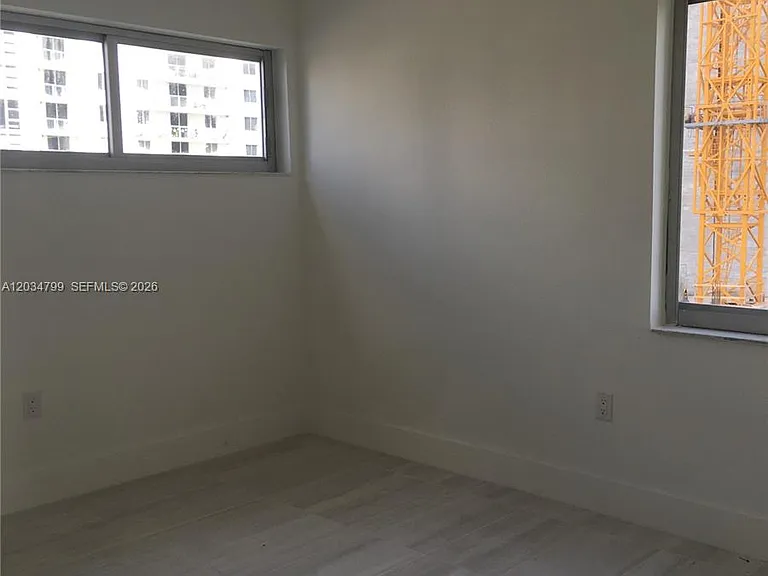 395 NE 21st St #403 — Photo 11