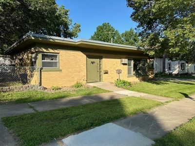1504 Clark St, Charles City, IA, 50616