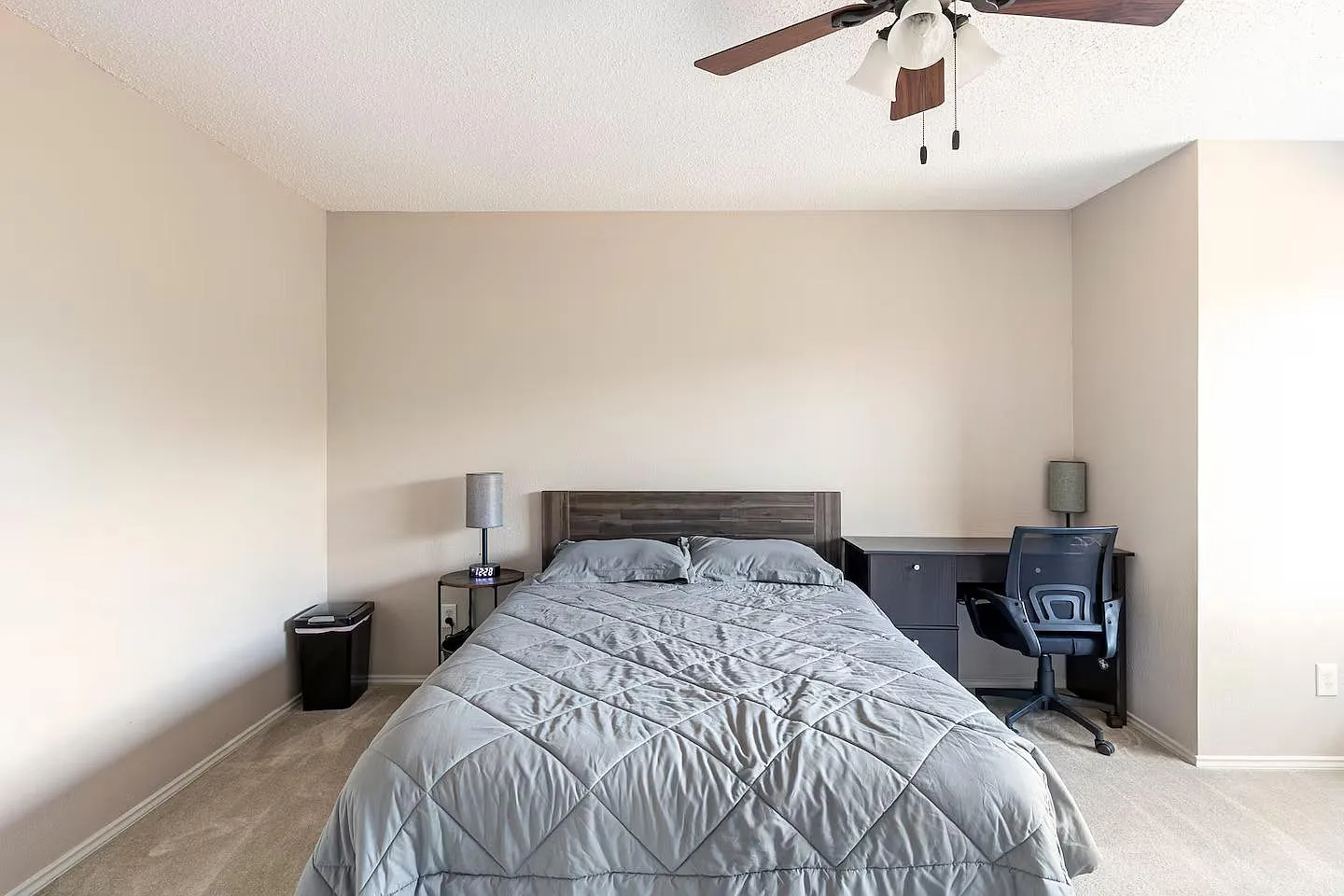 3 bed, 1.5 bath, 2894 sqft, $1,018 — Photo 1