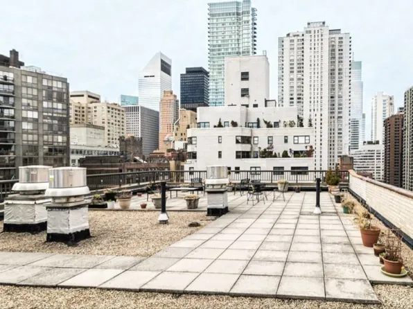 411 East 57th Street 2F image 9 of 10
