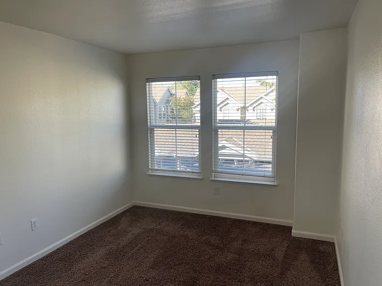1655 Bloomfield Ln #14 — Photo 7