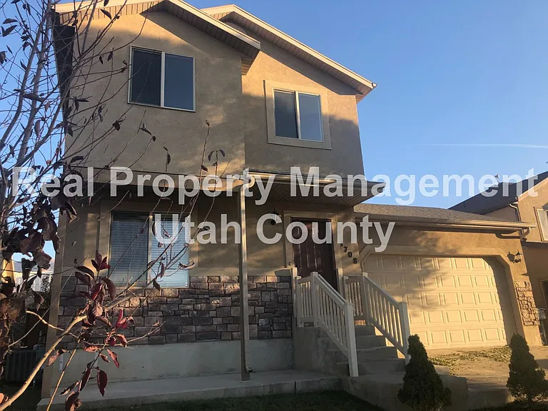 1708 E Ridgefield Rd — Photo 2