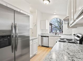 3066 SW Corbeth Ln, Troutdale, OR 97060