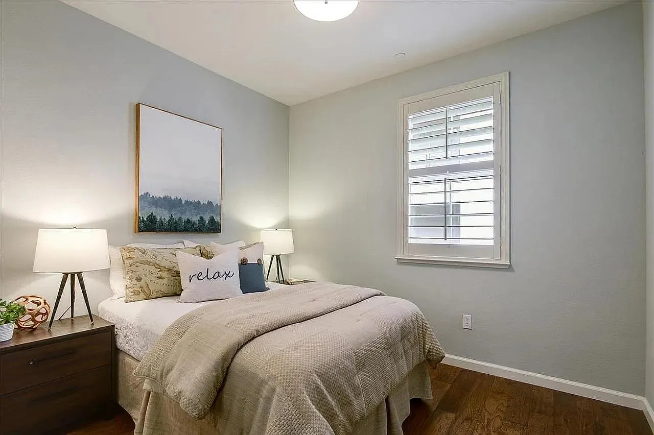 3 bed, 2.5 bath, 1200 sqft, $7,495 — Photo 4