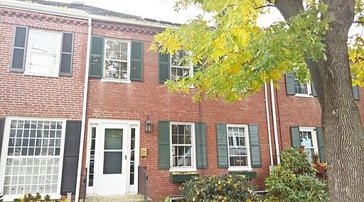 1st image of 17 Munroe St