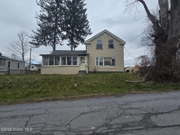 19 Carey Ave, Hoosick Falls, NY 12090