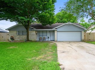 1013 W Sidnor St, Alvin, TX 77511