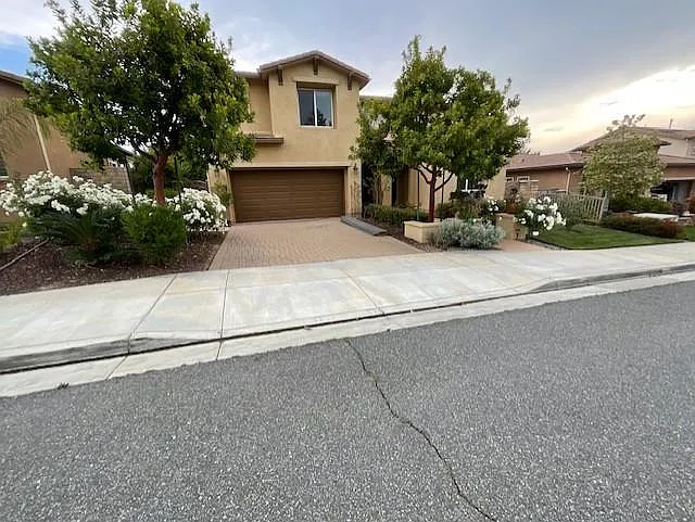19410 Graham Ln — Photo 3