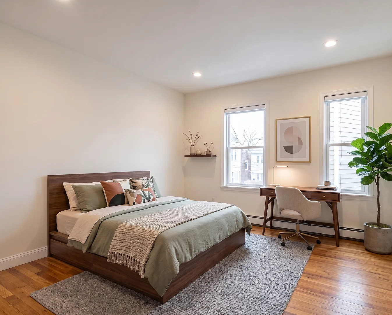 9/1 Spacious 4BR/1BA near Packard's Corner — Photo 3