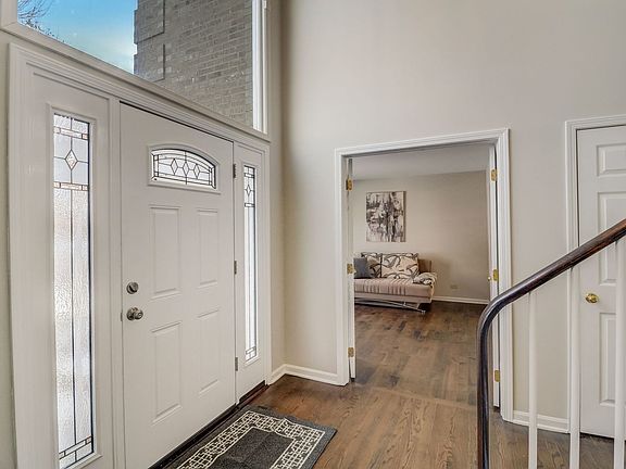 3rd image of 1141 Meadow Creek Ct