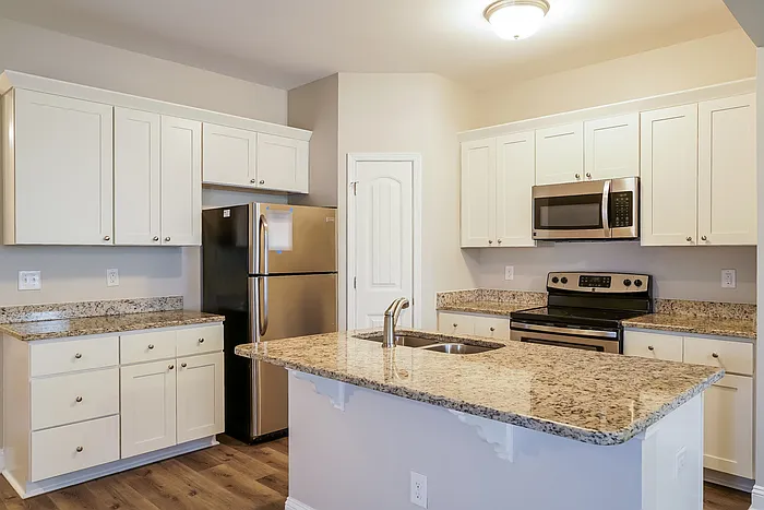 4 bed, 3.0 bath, 1633 sqft, $2,075 — Photo 4