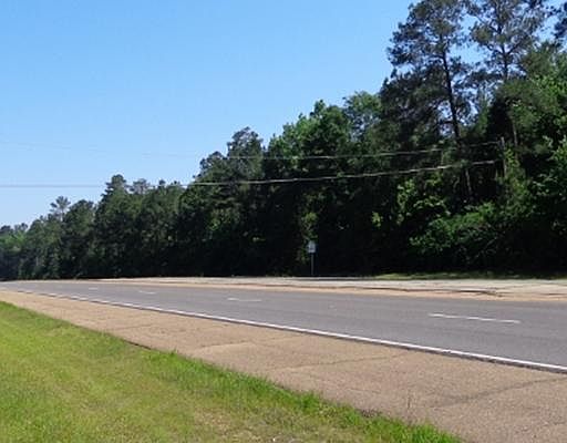 2nd image of 9178 Highway 165 S
