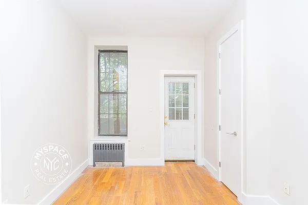 Rented by MySpaceNYC | media 3