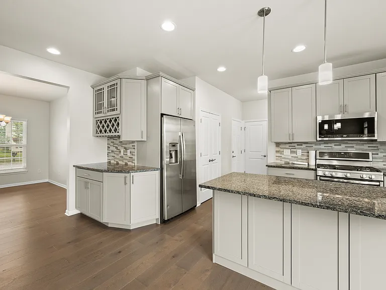 406 Mary Ann Cir — Photo 12