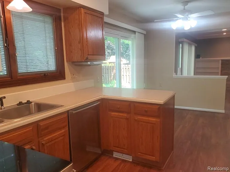 5057 Prentis Dr — Photo 12