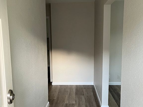5th image of 391 Harvard Ave