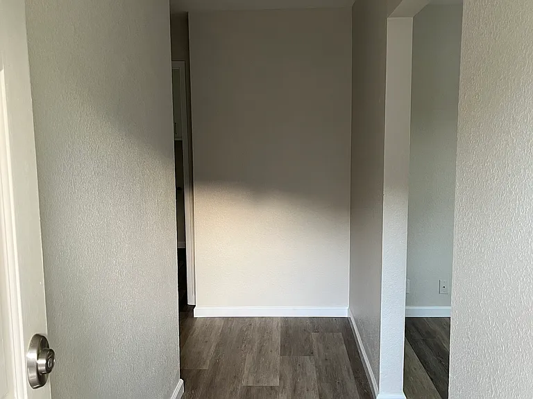 391 Harvard Ave — Photo 5