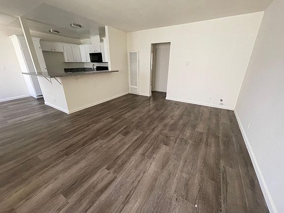 3rd image of 4815 Kester Ave APT 9