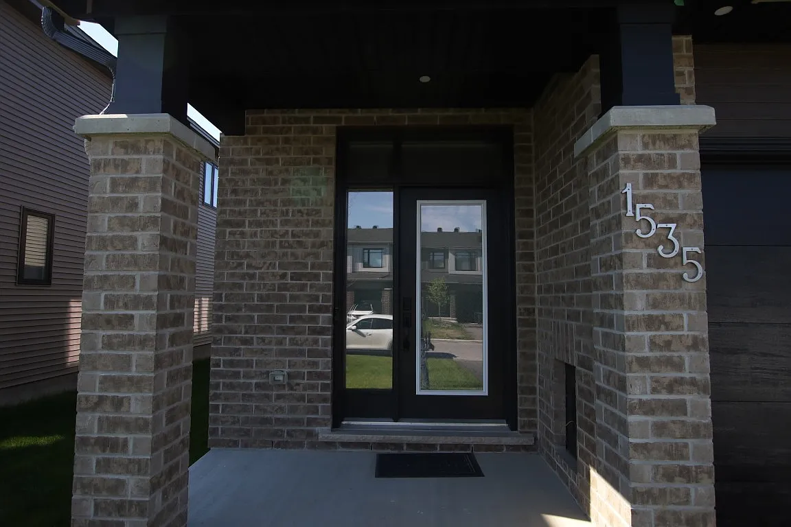 1535 Quarry Street — Photo 2