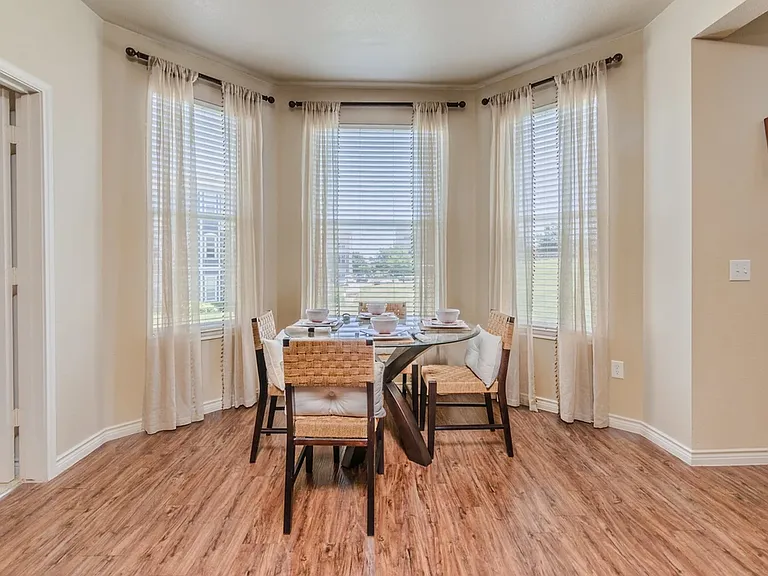 Westpoint at Scenic Vista Apartments — Photo 39
