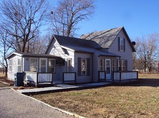 612 Cedar St, Bronson, KS 66716