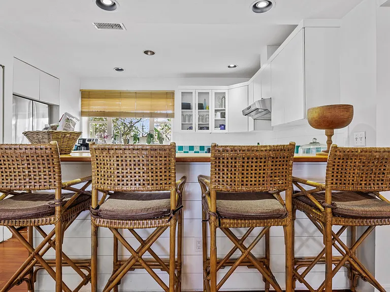 325 San Juan Dr — Photo 10