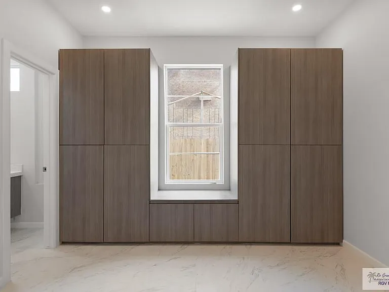 6941 Diamond Cove Dr — Photo 15