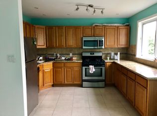 1611 Chesapeake Pl, Philadelphia, PA 19122