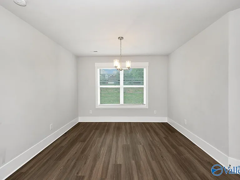 100 River Springs Ct — Photo 16