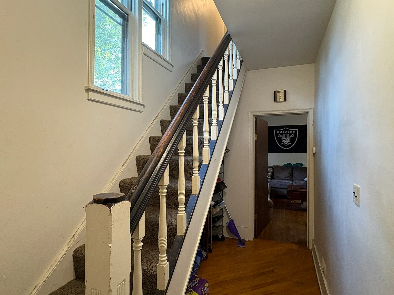 4 bed, 2317 sqft, $2,944 — Photo 2