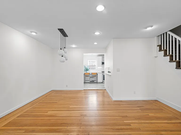 21-62 28th St #1 — Photo 9