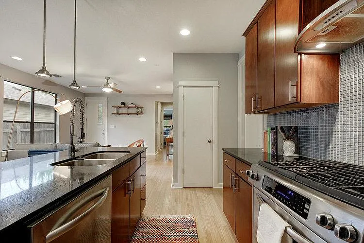 2909 Corbin Ln — Photo 8